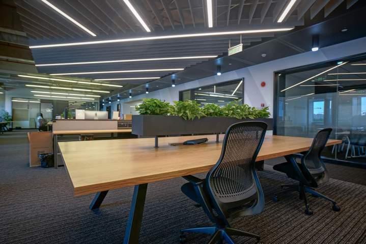 Espaces commerciaux, bureaux optimisés et travaux industriels